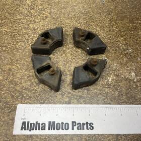 00003011 100% 72 Yamaha Lt2 Rear Wheel Rubber Bumpers Cush Kush Drive 1972