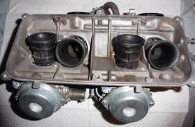 16100-mn2-675 1987/88 Honda Super Magna Carburetor Rack-needs Cleaning Excellent Condition