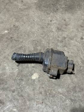 1v8-w1441-01 Airbox 1997 Yamaha Chappy Lb-50 Oem Used Good Condition Japan