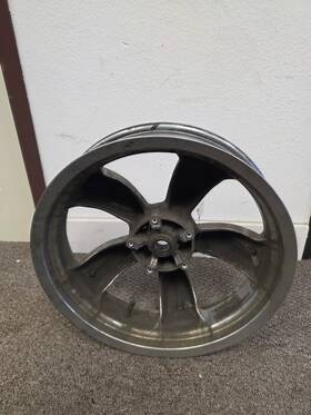 Ap8128006 Aprilia 03-06 2006 Scarabeo 500 Rear Wheel Rim Disk Disc 16x3.75