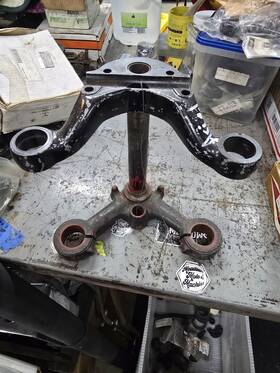 H2-56 Ariel Yoke Top / Bottom Front Telescopic Fork Type H234 Triple Tree Set