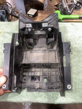 10987 Bmw 6 2015-2019 S1000rr S1000 Subframe Tray Plastic Battery Holder 15 16 17 18 19