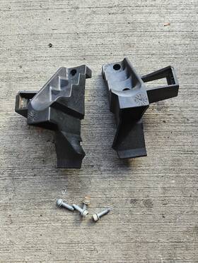 52532332544 Bmw 94-01 R1100rt Left Right Seat Adjuster Pad Serrated Adjustment