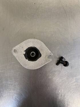 512061508 Can-am 2024 Ryker Rally 900 Rear Back Engine Vibration Mount