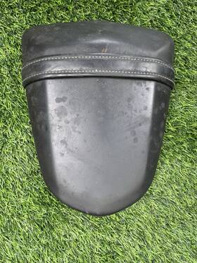 T2301108 Daytona Triumph Pillion Rear Seat Genuine Part N. 2013 - 2016