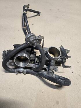 28240463a Ducati 99-07 Supersport 1000 Ds Throttle Bodies 00 01 02 03 04 05 2006 #105