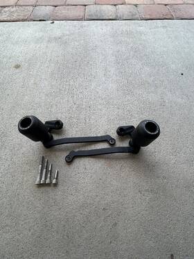 Prn015288-01 Evotech Aprilia Rs660 Frame Sliders 2021 No Cut Rs 660
