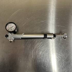 027-00-007 Fox Racing Shox 530-9609 Shock Pump - 150psi Hand Held Bike