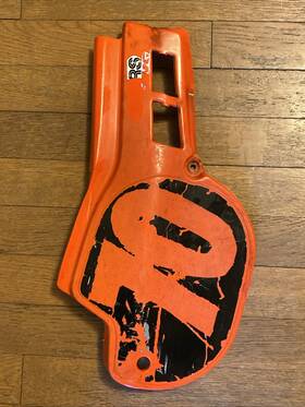 83500-gc4-7300 Genuine Honda Parts Vintage 1984-87 Cr80 Cr60 Oem Right Side Number Plate Cr80r Red