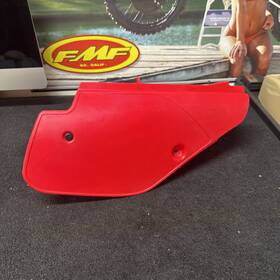 83500-gs2-7000 Genuine Honda Parts #83500-gs2-7000 Very Nice 1988-1995 Cr80 Oem Used Right Side Plate / Cover