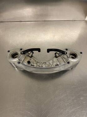14715-07 Harley-davidson 2015 Fat Boy Lo Flstfb Chain Guide Support With Tensioner Pistons