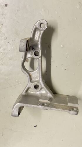 16200-58 Harley-davidson Sportster Rear Motor Mount Xlch Xlh Aluminum K Model