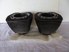 16800004r Harley-davidson 2011 Street Glide Front And Rear Cylinders Std Bore 2007-2016