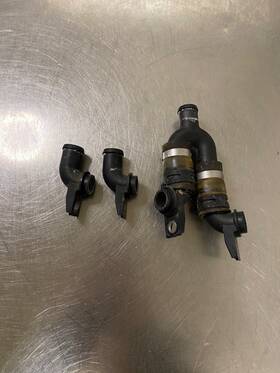 26900076 Harley-davidson 2015 Xg500 Street Coolant Pump Outlet And Sleeves
