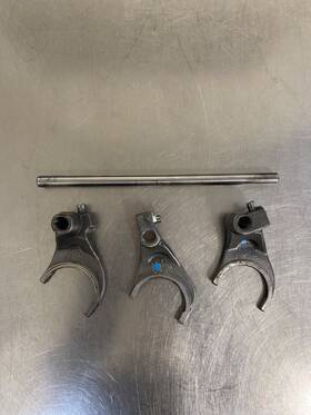 34193-79e Harley Davidson 2006 Street Glide Flhx Gear Shift Forks And Shaft