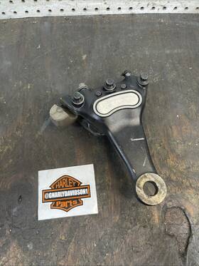 40925-00a Harley-davidson 2000-03 Hd Sportster Xl Rear Brake Caliper Bracket Oem #776