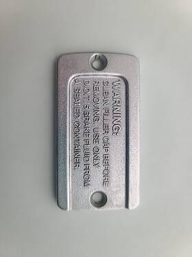 45004-87t Harley-davidson Metal Master Cylinder Cover - Used