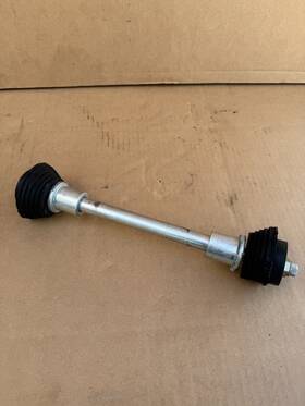 475540-11 Harley-davidson 17-23 Street Glide 117 M8 Swingarm Pivot Bolt With Bushing Sg1