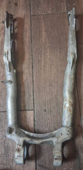 47504-75 Harley-davidson 47604-75 Oem 1975-1978 Ironhead Sportster Swingarm Rear Fork Ii