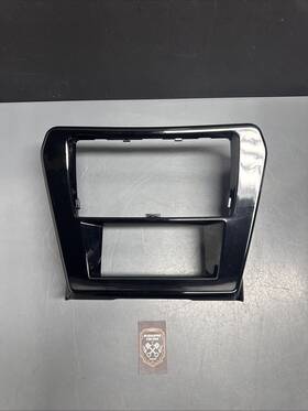 57200437 Harley-davidson Oem 2024 Touring Models Spoiler Chin Radiator Cover Black Lower