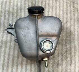Harley Davidson 62500-73p Aermacchi 1973-75 X90 Inch Ready For Paint Oil Tank Assy