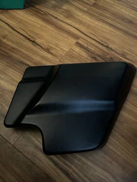 66670-10bym Harley-davidson Black Denim Right Side Cover Solid 10-13 Touring Flhx P/n
