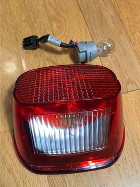 Sae-3157k Harley-davidson Ece-p27/7wk Oem Slanted Tail Light 6837003