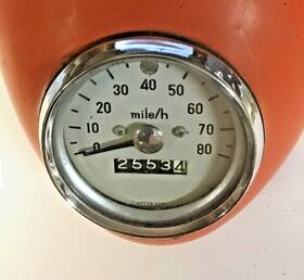 929300 Hodaka 1968 69 Ace 100 Headlight Bucket And Speedometer With Light. Free Shipping