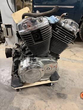 11100-mbc-000 Honda 2000-2007 Shadow Sabre Oem Engine Assembly For Parts Only Cracked Case