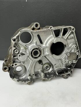 11200-gw8-670 Honda 1999 99 Xr70r Xr70 Left Engine Crankcase Oem