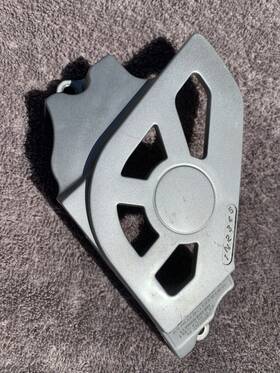 11360-kpt-900 Honda Genuine Oem Crf 150f 2003-2005 Sprocket Cover Guard
