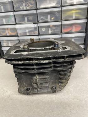 12100-ma0-000 Honda 1981 81 Xr500r Xr500 Xr 500 Oem Cylinder