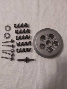 Honda 13187-0019 2010 Kawasaki Z1000 Clutch Plate And Springs With Hardware