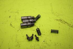14630me9003 Honda 1983-1985 Vt750 Shadow Hydraulic Lifter Tappet Spring Rear Cylinder Oem