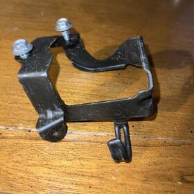 17211-187-000 Honda Express Nx50 Sr Carb Bracket Air Cleaner Stay