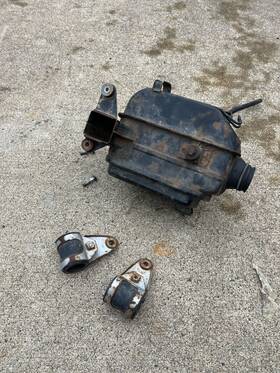 17214-376-003 Honda 17230-376-003 1975 Tl250 Air Box And Headlight Stay Brackets