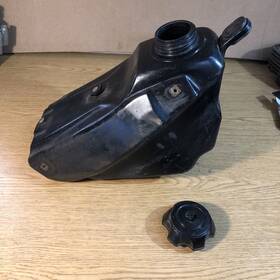 17510-men-670 Honda 02-04 Crf450r Oem Fuel Tank Gas Cap And Bracket #17510-men-670