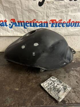 17520-mat-000zf Honda 1997-98 Cbr 1100 Xx Blackbird Fuel Gas Tank Cell With Sender