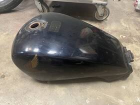 175a1-mb4-771za Honda Vf1100 V65 Magna 1983 Fuel Tank Gas Petrol Reservoir