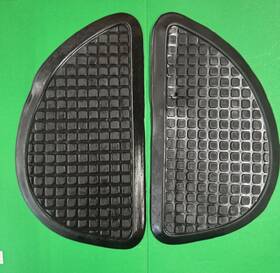 17662-273-000 Honda Used Cl72 Cl77 Gas Tank Knee Grip Rubber Pad Set #2