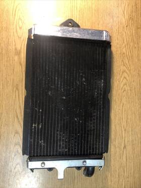 19010-mcv-r11 Honda 04-08 Vtx1800 S3 Oem Radiator - Slight Damage