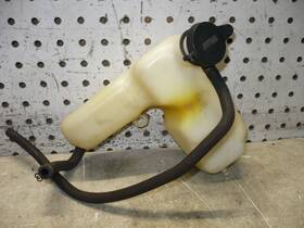 19101-mk3-000 Honda 85 86 1985 Vf700c Magna Radiator Water Tank Reservoir Assy