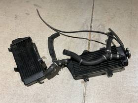 19150-men-a30 Honda 2010-11 Crf450r Genuine Radiators Good Condition And Hoses Left Right