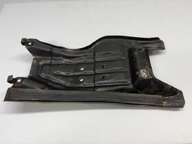 1985-250r Honda 1985 Atc250r Rear Swingarm Skid Plate Oem