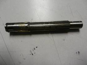 23221-354-300 Honda Nos Trans Countershaft 1974-1976 Cb200 1974 Cl200