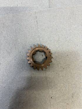 23431-443-000 Honda 1981 Cb400t 2nd Main Shaft Gear 19t