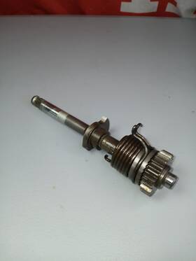 28301-181-730 Honda 1995 Z50r Kick Start Shaft Starter Spindle Gear Ratchet