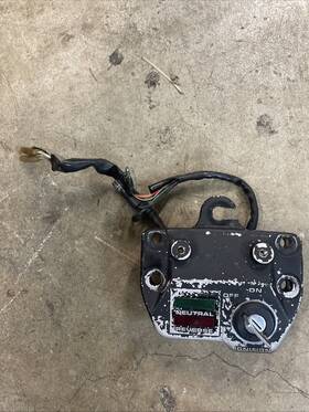 Honda 304636163400 1986 Fourtrax 125 Handlebar Cover With Key