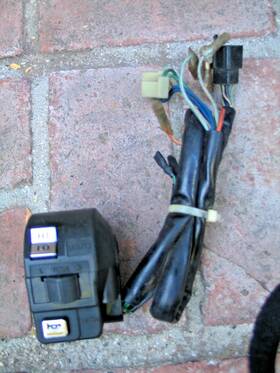 35200-mb1-671 Honda Vtg Oem 83 Cb1000 C 82 Vf750 Light Horn Turn Signal Control Switch 35200