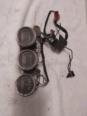 37500-431-008 Honda 1978 Goldwing Gl1000 Voltmeter/fuel/temperature Gauge Assmebly W Bracket